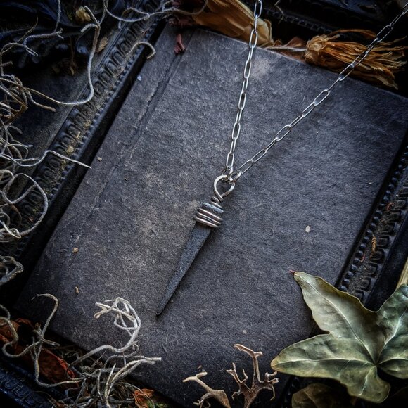 Minimalist Wire Wrap Witch Nail Necklace - Picture 4 of 5